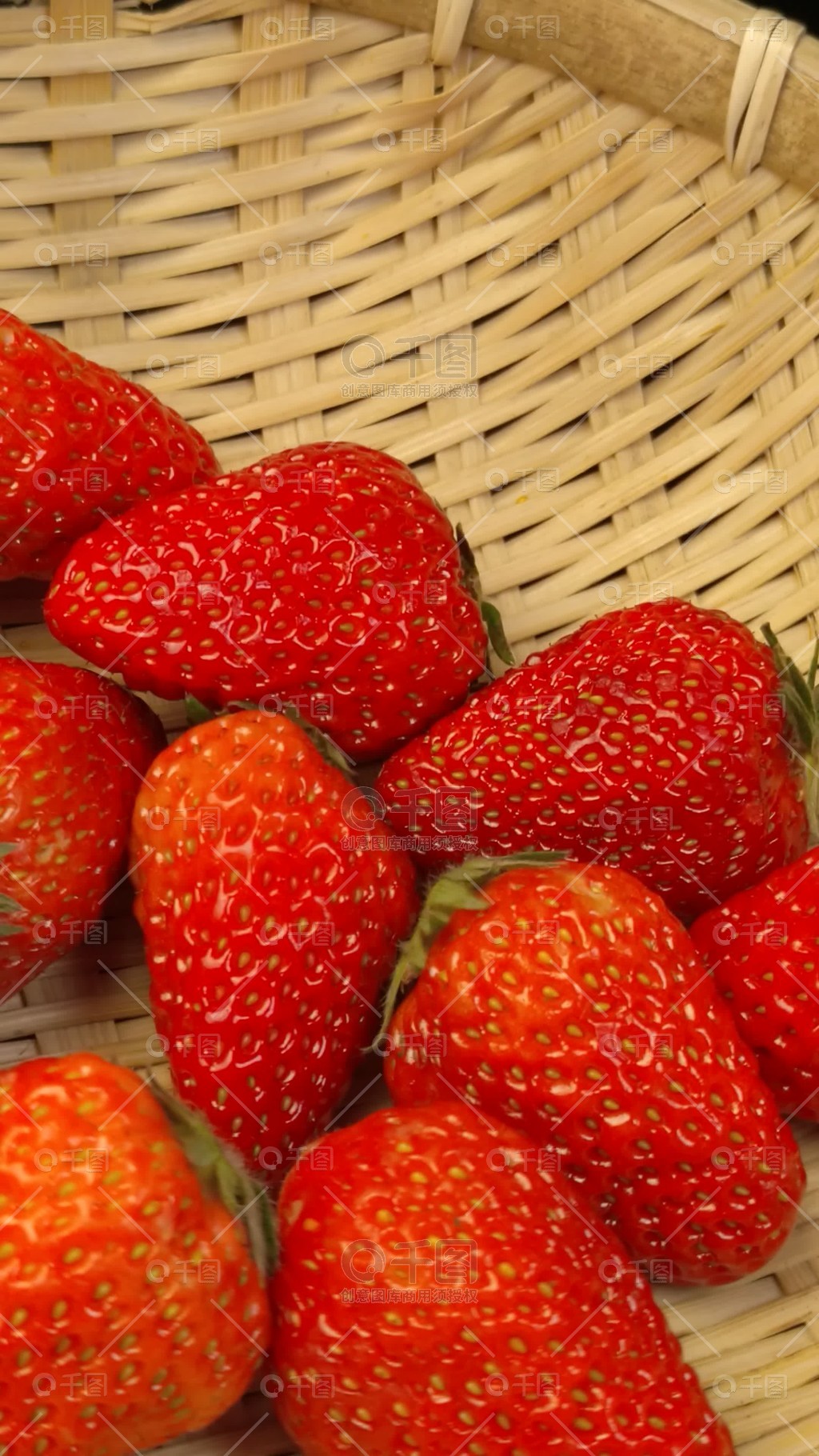 黑料社区转到 社区能迅速形成话题