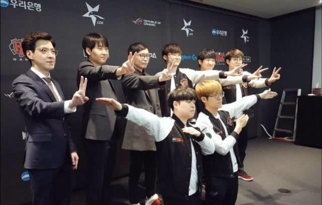 易阳福利视频 易阳易阳我无法提供此类信息海报