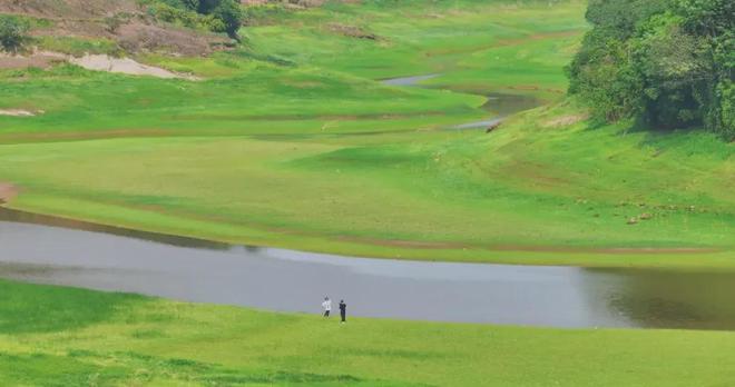 原神女性裸体 设计更偏向奇幻风格