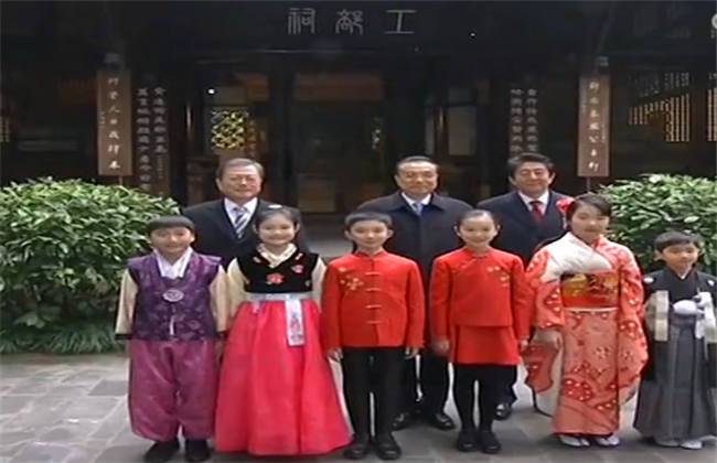 99精品热在线在线观看视频海报