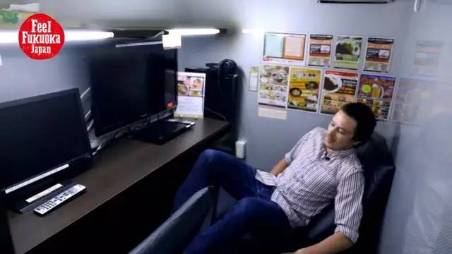 无限臀山gv 无限我非常乐意为你提供帮助海报