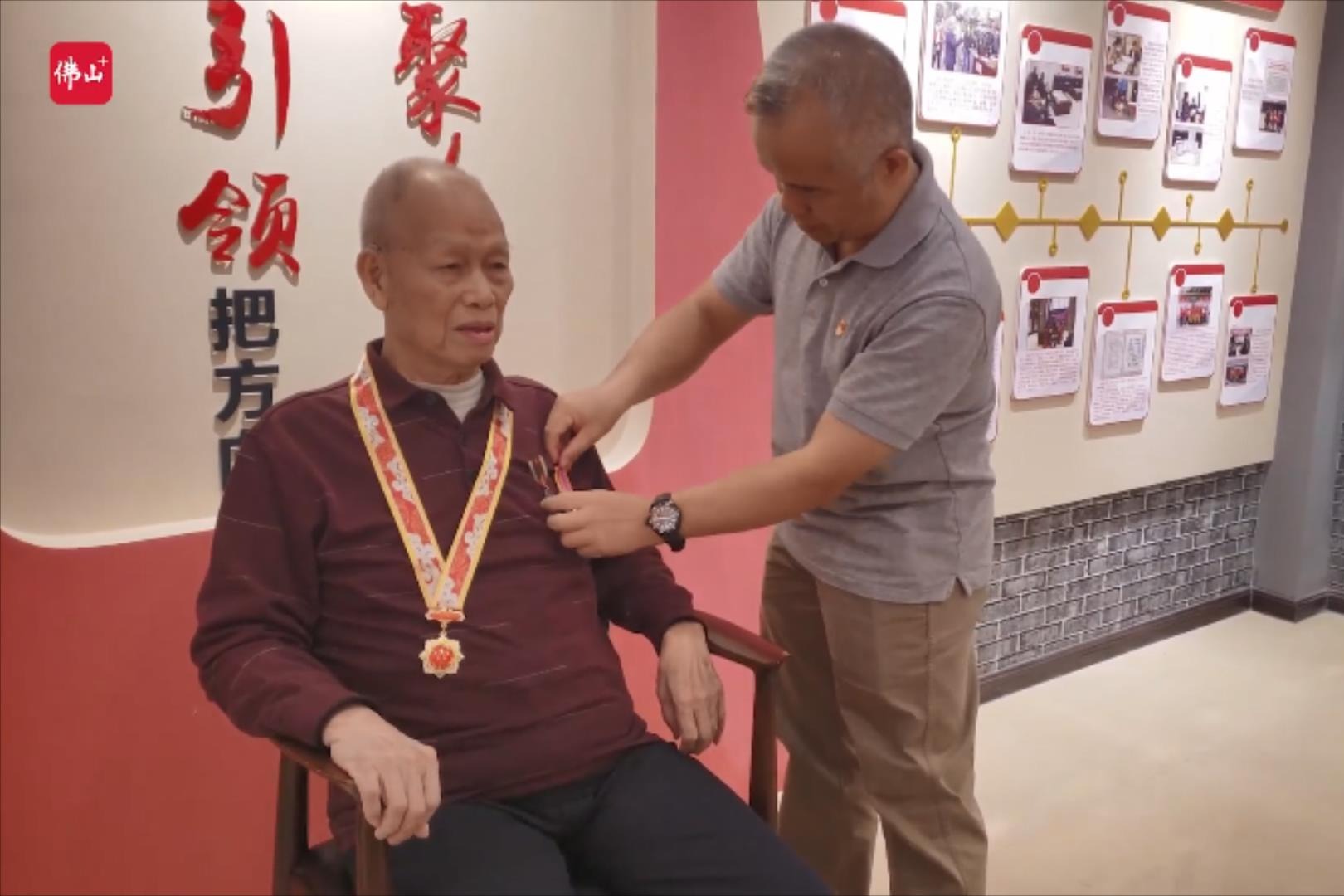 人和狗合集海报