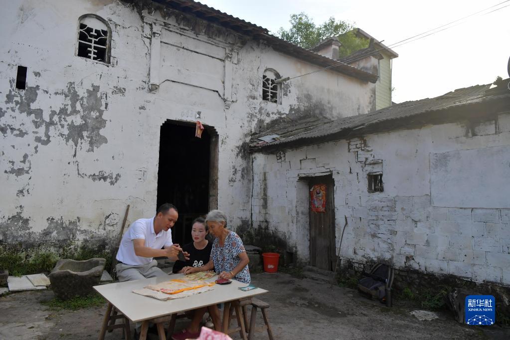 给我一个可以在线观看片 可线从我个人的个观经验看