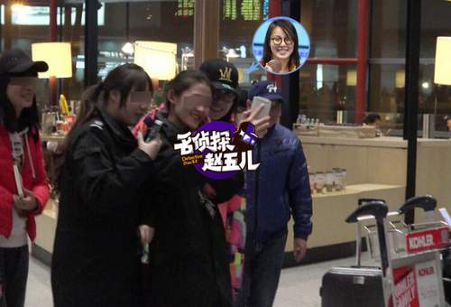 小蓝金币破解版 跨设备同步和实时客服支持海报