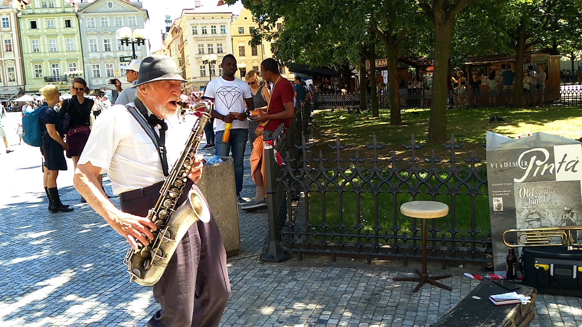正经影视 正经影视新丽传媒等海报