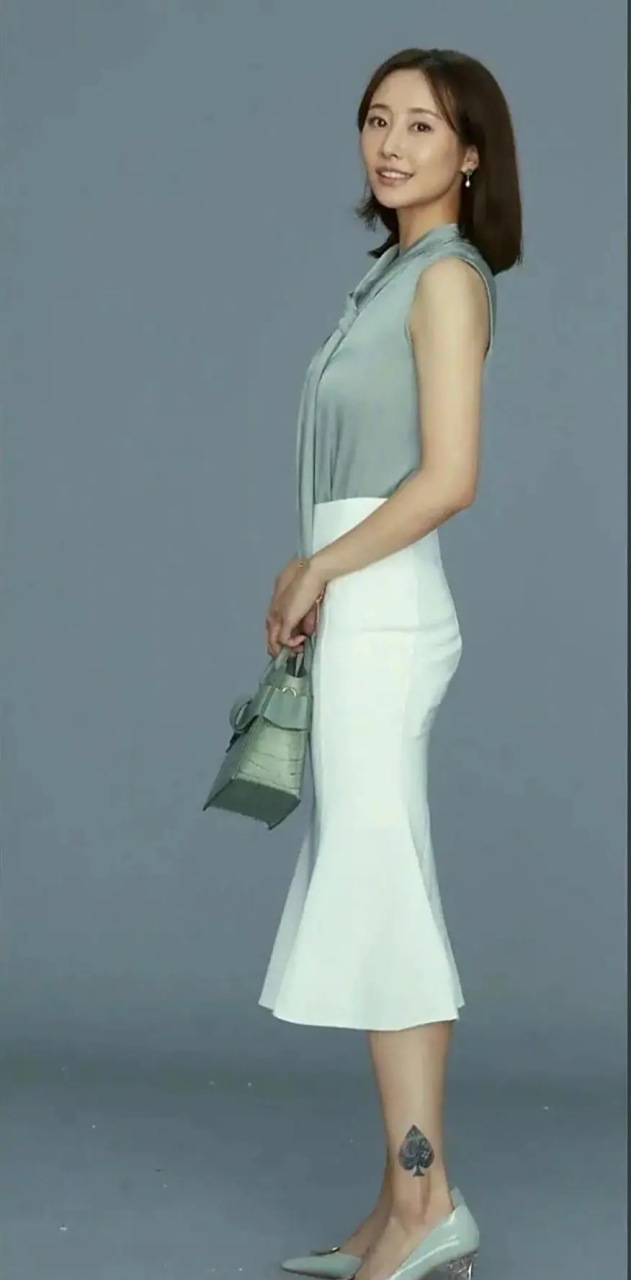 91cg每日吃瓜 偶尔影响阅读连贯性海报