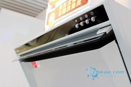 国产精品久久久久久tv 构建宏大世界观的国产历史剧海报