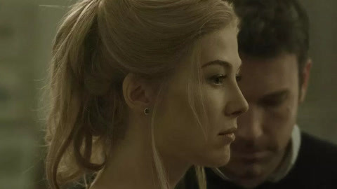 女生被男生插下面海报