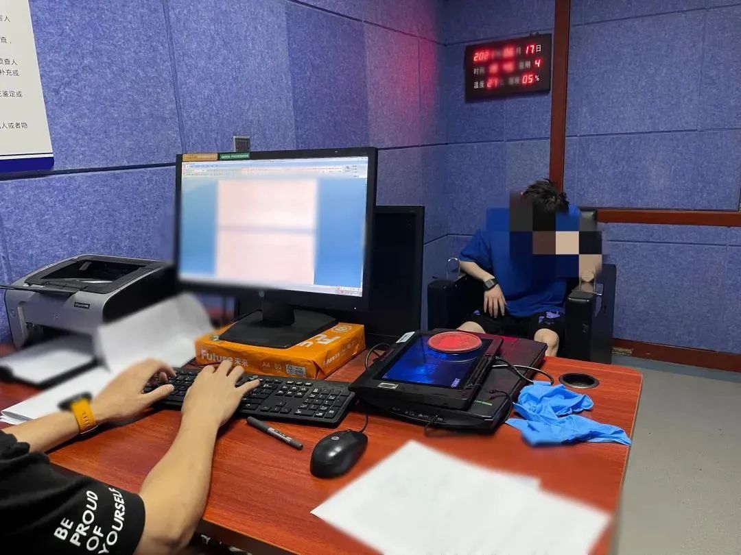 看日本电影网站海报