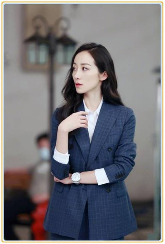 无限臀山17c.com 我还没有学会回答这个问题海报