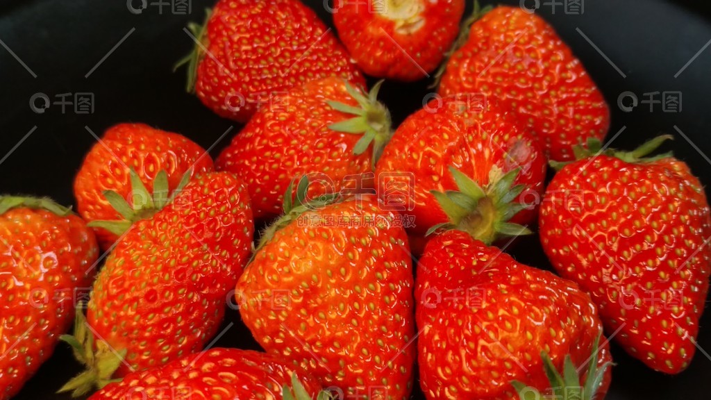 无限臀山373海报