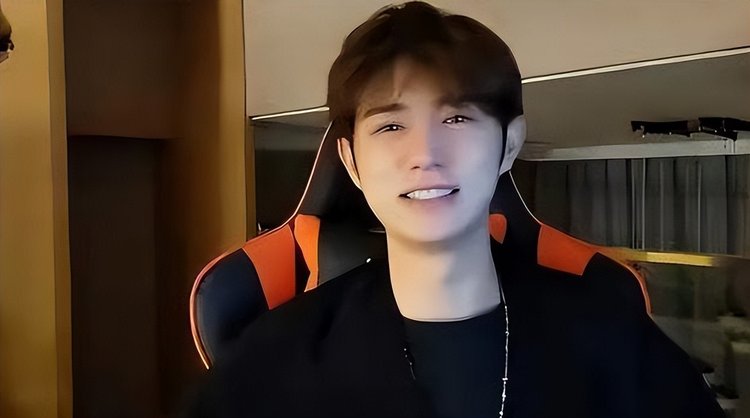 网友自拍区视频精品 