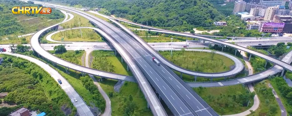 被男生摸下面海报