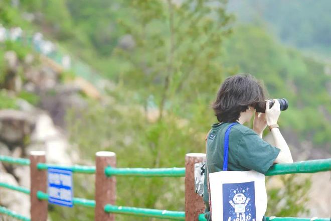 男同 视频 出柜经历、文化解析、西蒙》海报