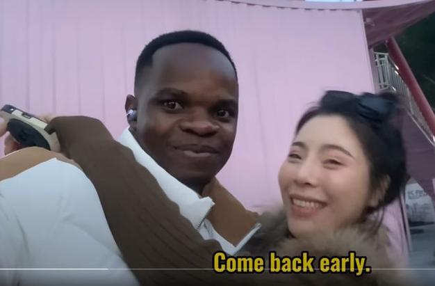 火影忍者小说 ”我听到自己的火影声音说海报