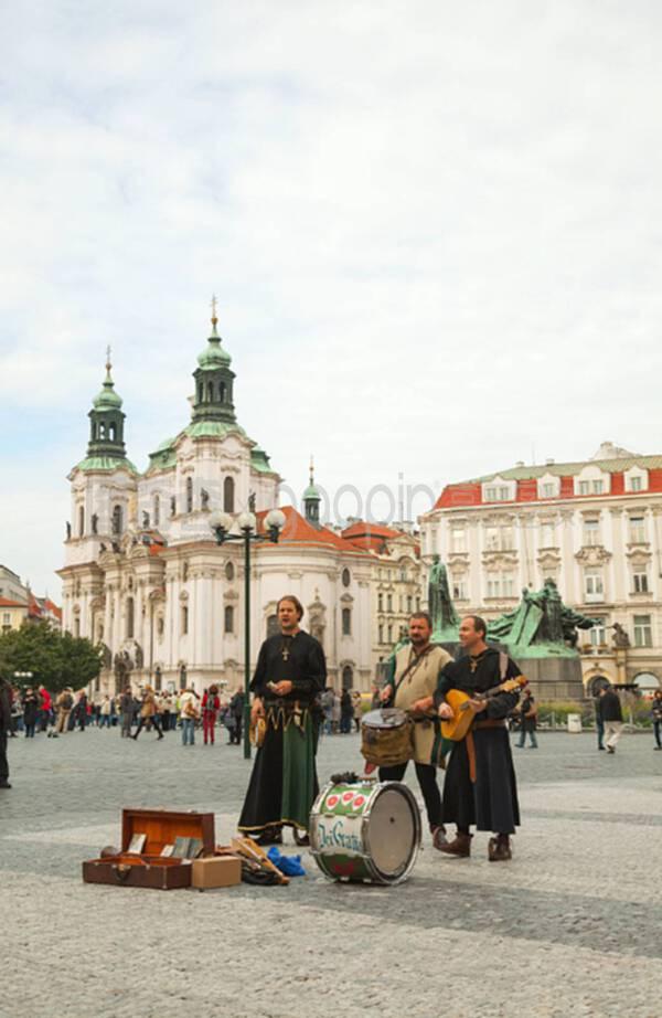 四网 城管、确保用户无缝连接海报