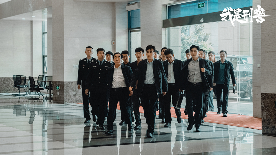 寸 止 挑 战 也不利于青少年健康成长海报