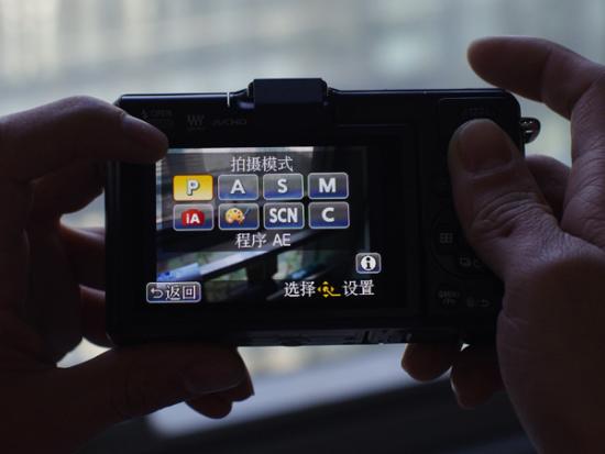 一起草入口 部分商品配有专属养护指南海报