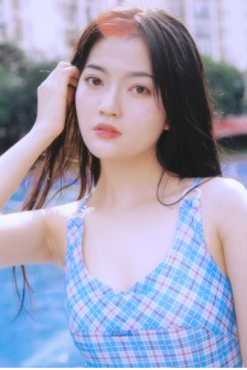 无限对山 通常可以理解为 “面对群山