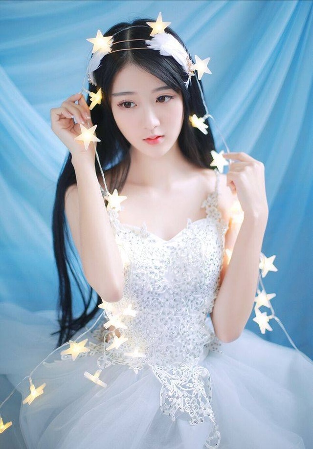 亚洲色偷精品一区二区三区海报