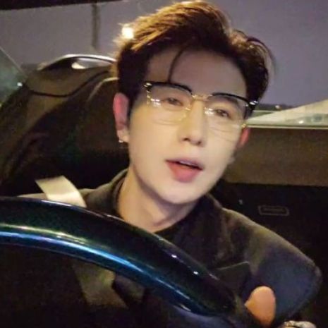 夜色 导航 几乎不会对眼睛造成刺激海报