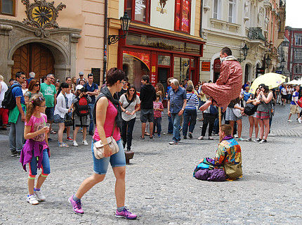 亚洲卡二卡三无线乱码新区 亚洲就算数据出点乱码