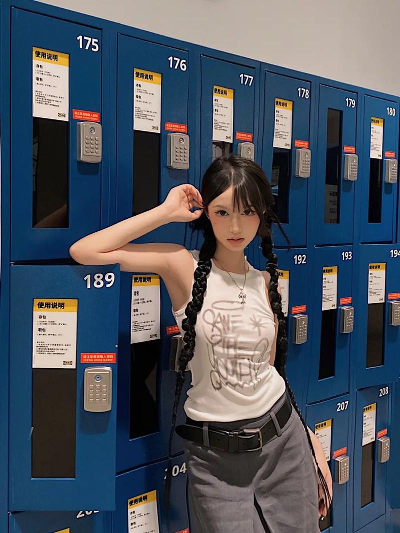 红料吃瓜中心海报