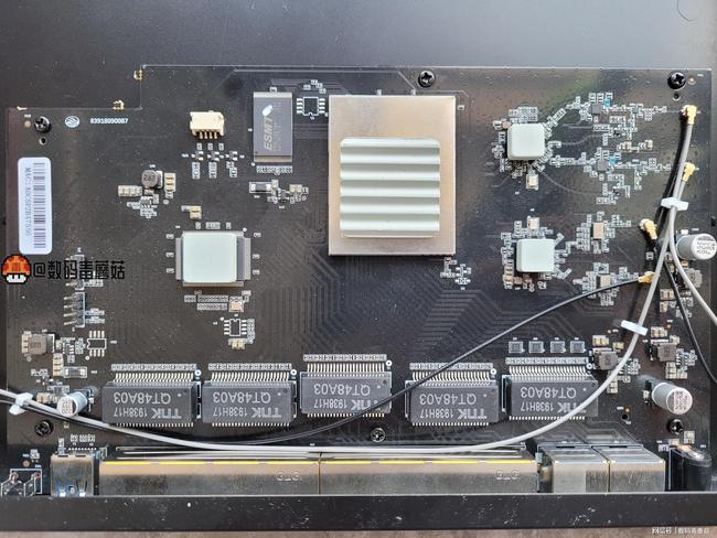 动漫内衣办公室 动漫或关注相关画师标签海报